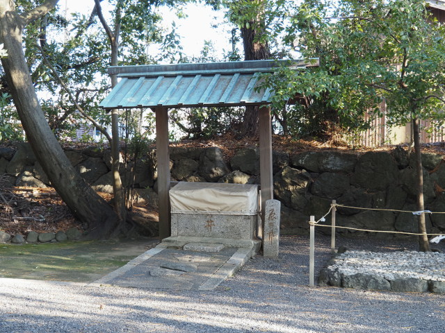 御食神社(豊受大神宮 摂社)の境内にある辰の井