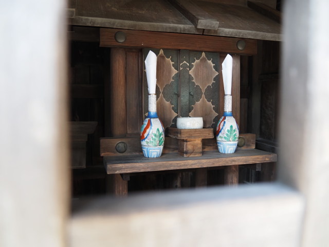 稲荷大明神、等観寺山門前(伊勢市八日市場町)