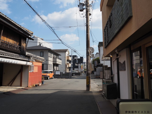 1963年生まれの同級生電柱(外宮参道付近)