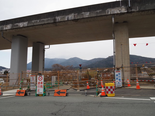 伊勢自動車道の高架下(伊勢市久世戸町)