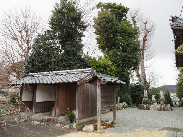 お稲荷さんほか・比翼塚、大林寺境内(伊勢市古市町)