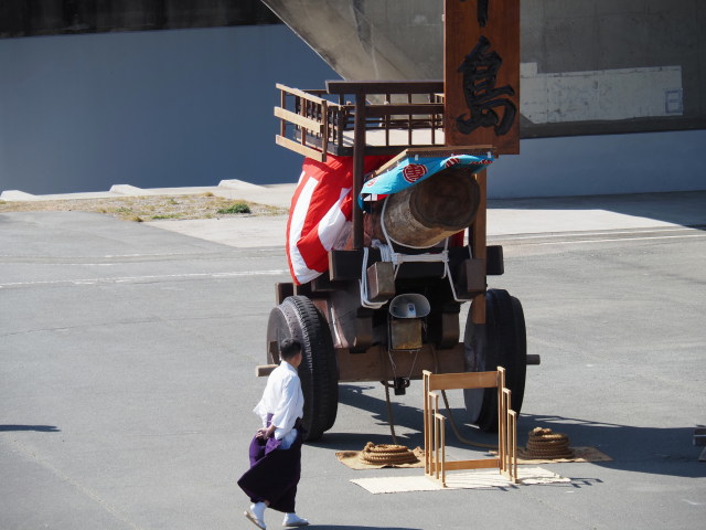 宮川の河川敷で見かけた奉曳車