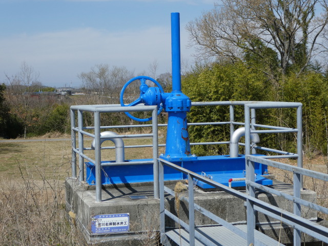 宮川用水 宮川右岸制水弁工